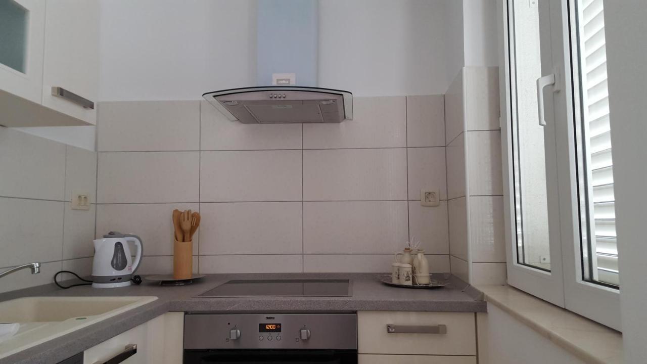 Apartments Mateljan 1715 Kaštela Kültér fotó